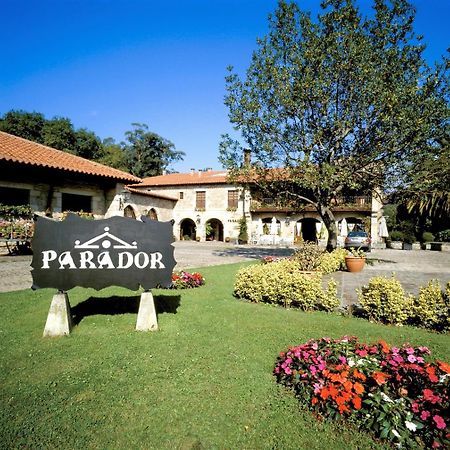 Parador De ซันติยานาเดลมาร์ ภายนอก รูปภาพ