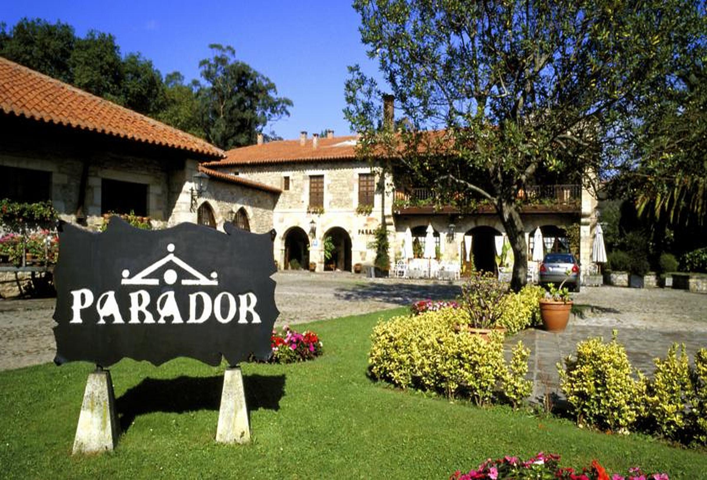 Parador De ซันติยานาเดลมาร์ ภายนอก รูปภาพ